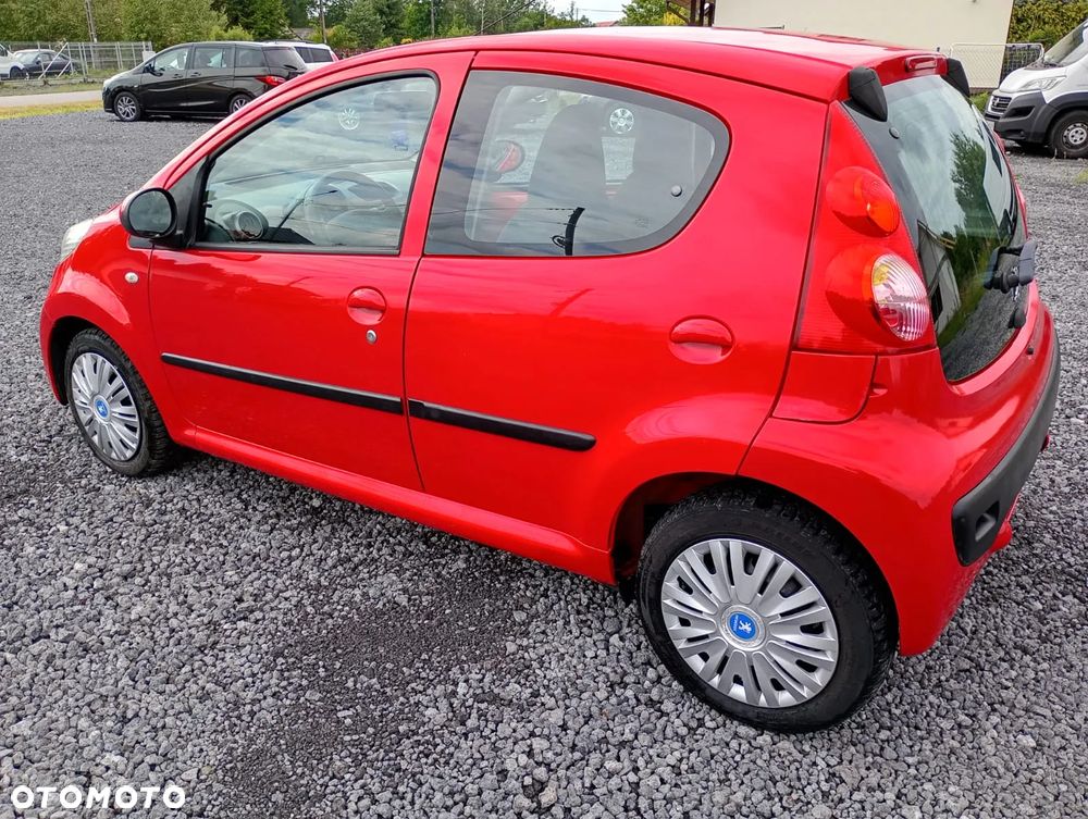 Peugeot 107 1.4 HDI Trendy - 15