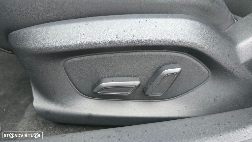 MG MG4 64 kWh Luxury - 44