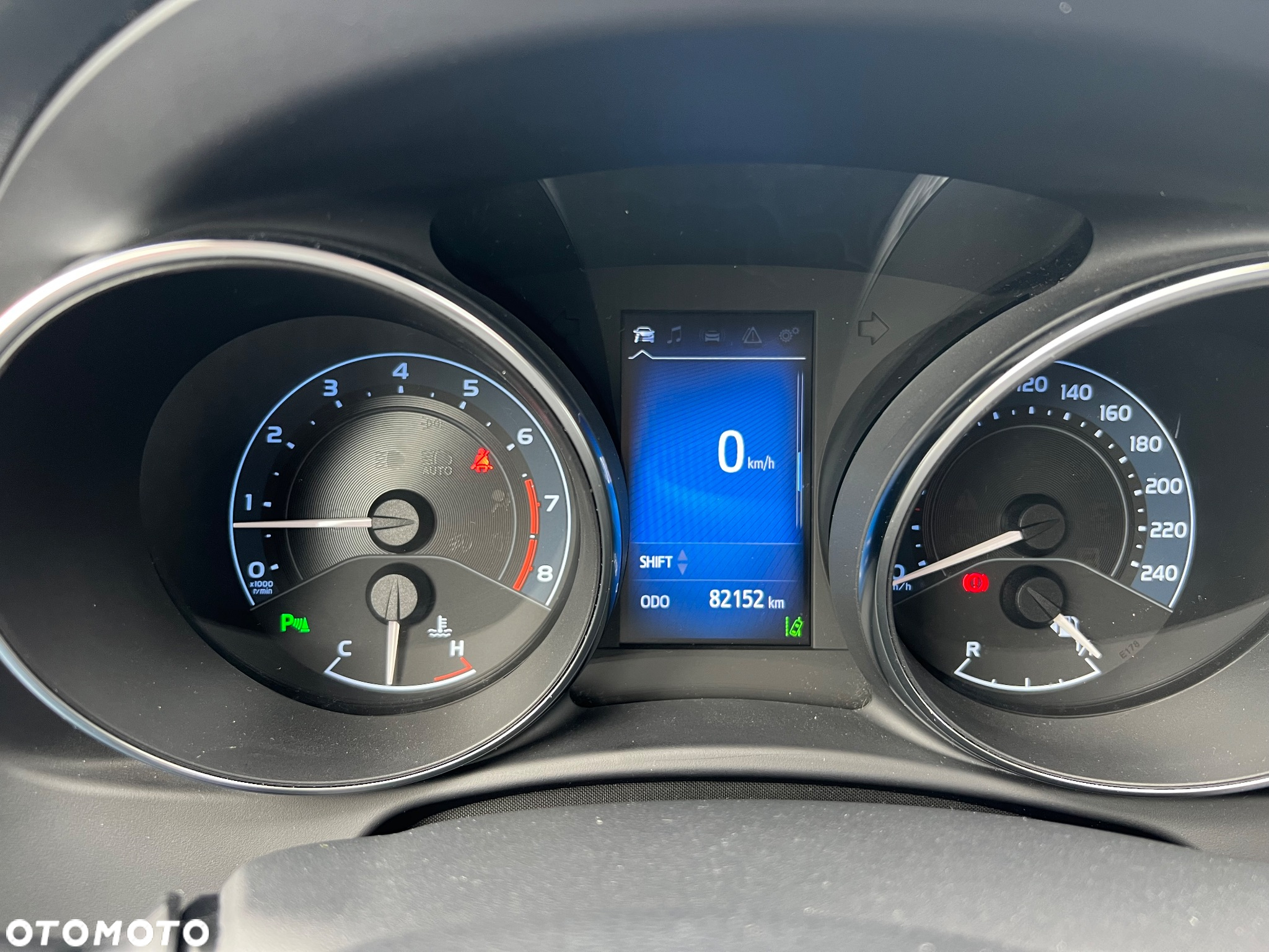 Toyota Auris 1.6 Selection - 11