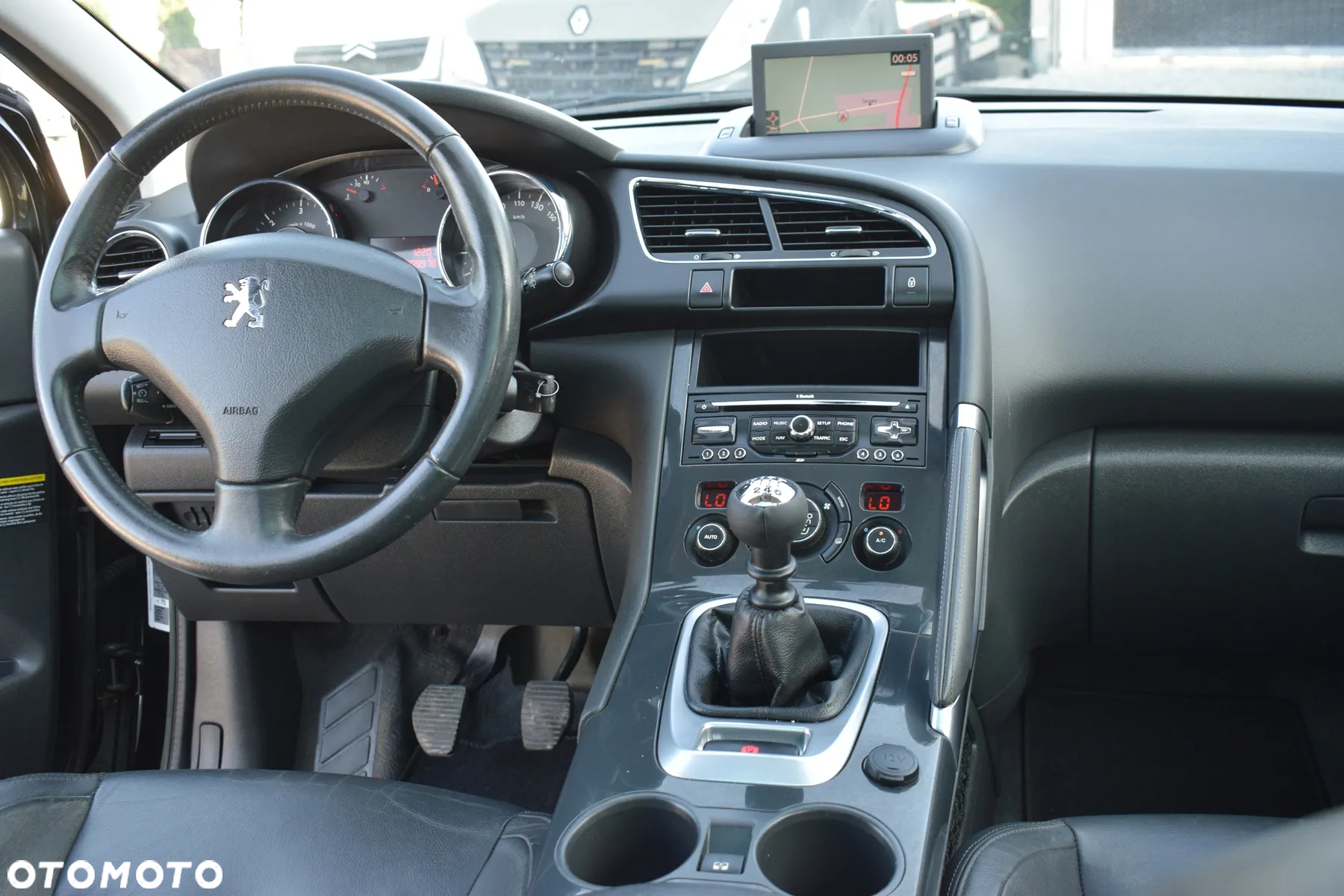 Peugeot 3008 1.6 HDi Premium - 8