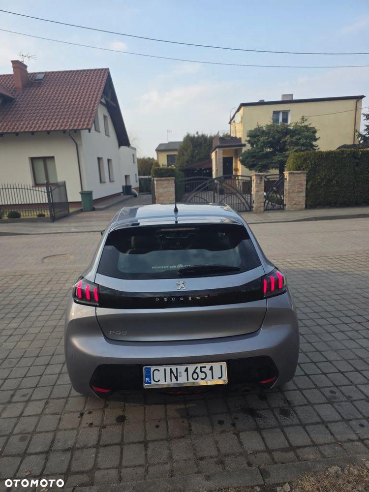 Peugeot 208 PureTech 100 EAT8 Allure - 8