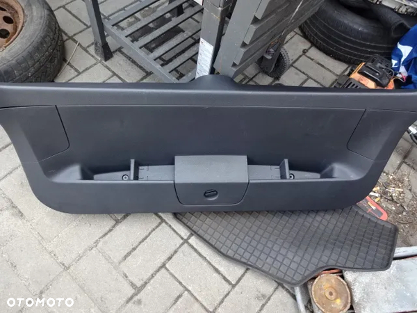 Tapicerka klapy bagażnika VW Golf VII kombi