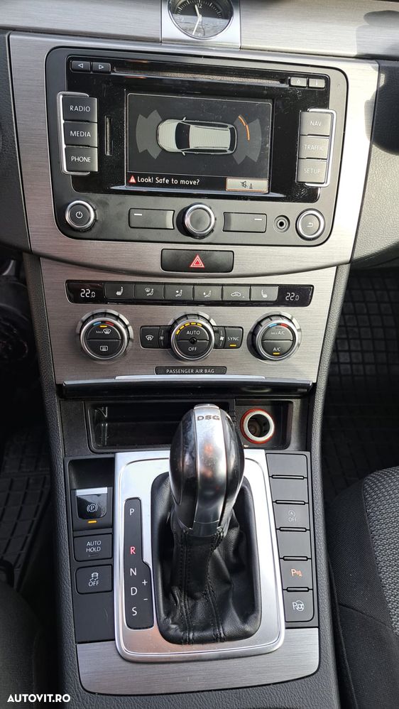 Volkswagen Passat 2.0 TDI BlueMotion Technology DSG Comfortline - 4