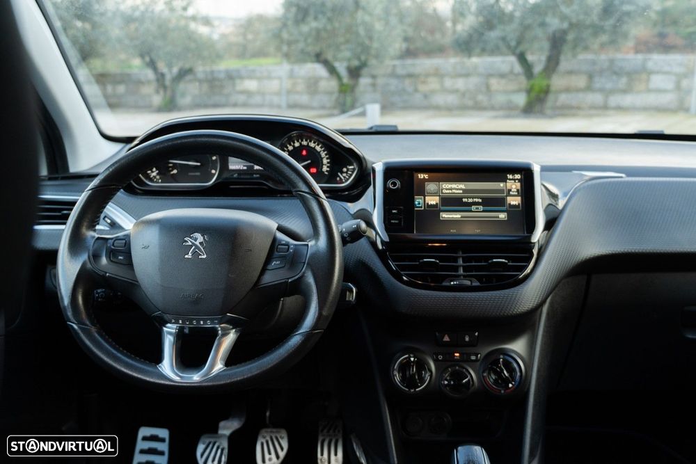 Peugeot 2008 1.6 BlueHDi Style - 31