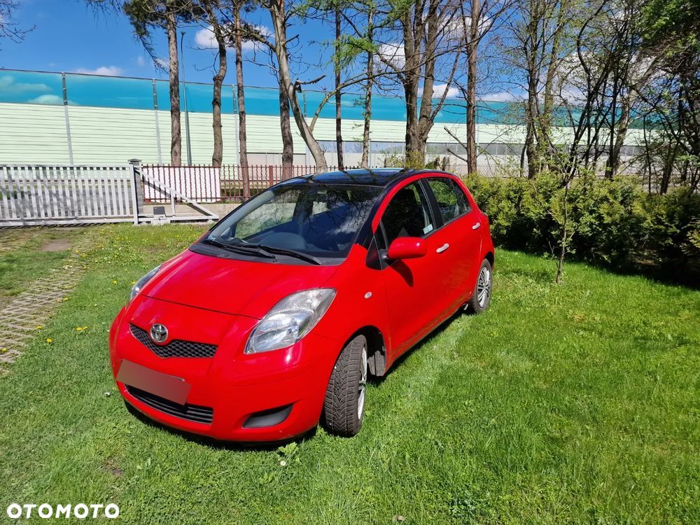 Toyota Yaris 1.33 Luna - 1
