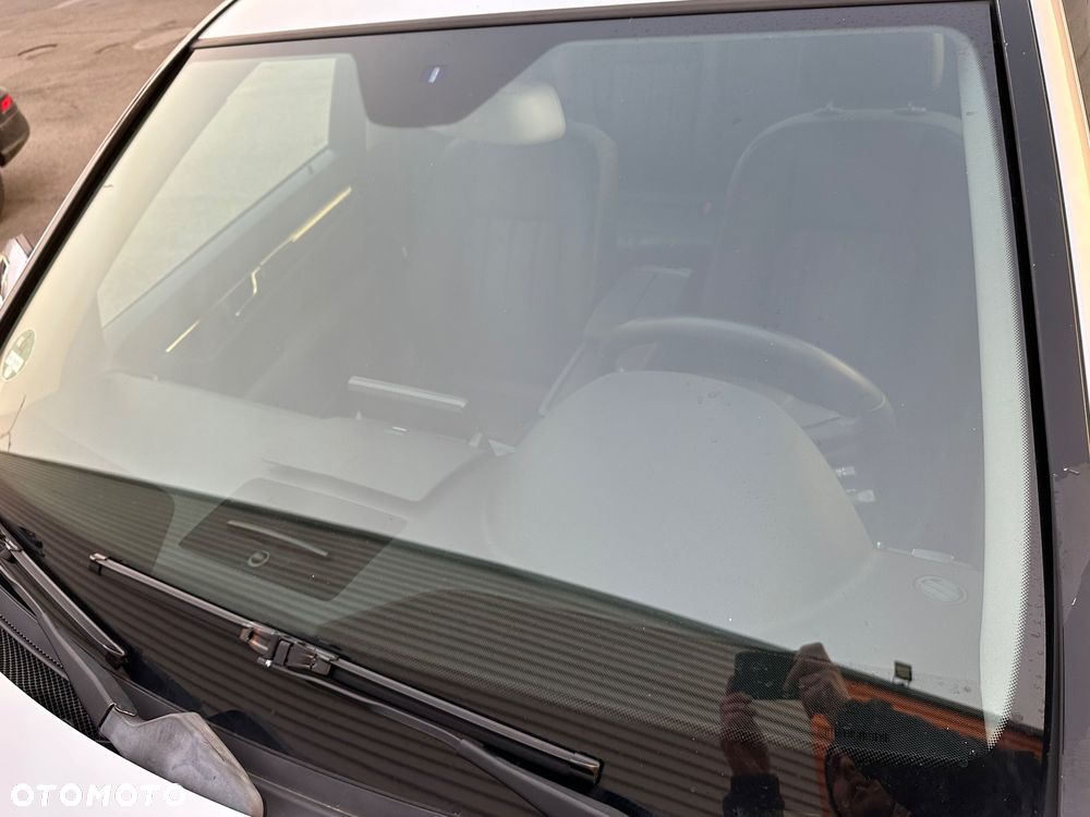 Mercedes-Benz Klasa C 320 CDI DPF 4Matic 7G-TRONIC Elegance - 27