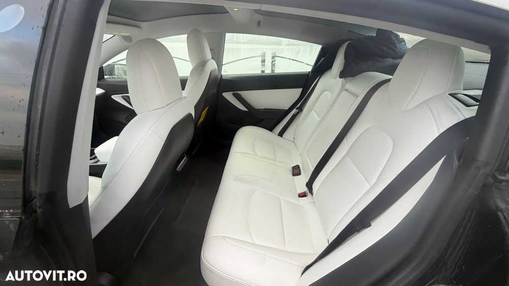 Tesla Model 3 Langstreckenbatterie Allradantrieb Dual Motor - 13