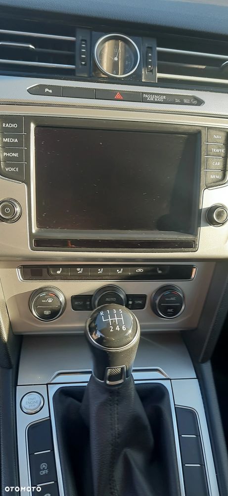 Volkswagen Passat - 7