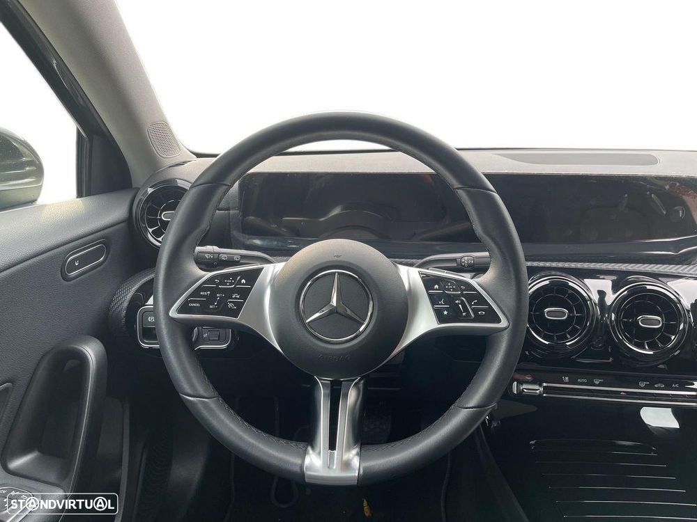 Mercedes-Benz A 200 Standard - 14