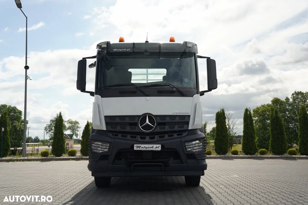 Mercedes-Benz AROCS 3246 / TRIDEM / 8X4 / LIVRARE - 7,3 M / PODEA REZISTENTĂ / Cuplaj PALFINGER PK 22 002 / Rază de acțiune: 14,5 / FURCĂ PENTRU PALEȚI / - 13