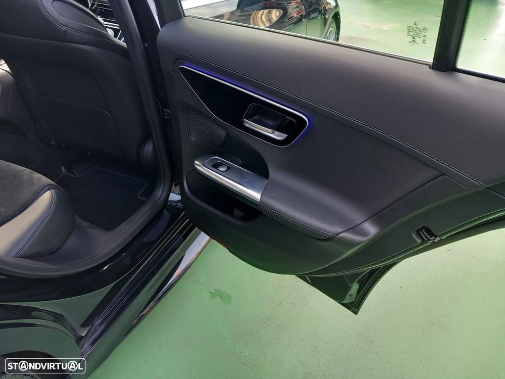 Mercedes-Benz C 220 d AMG Line - 38