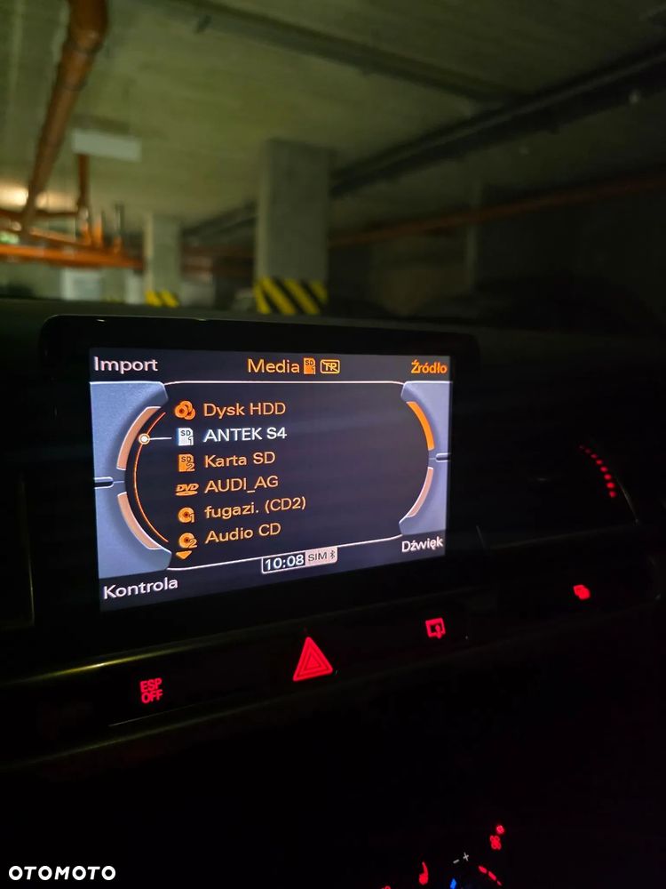 Audi A8 - 30