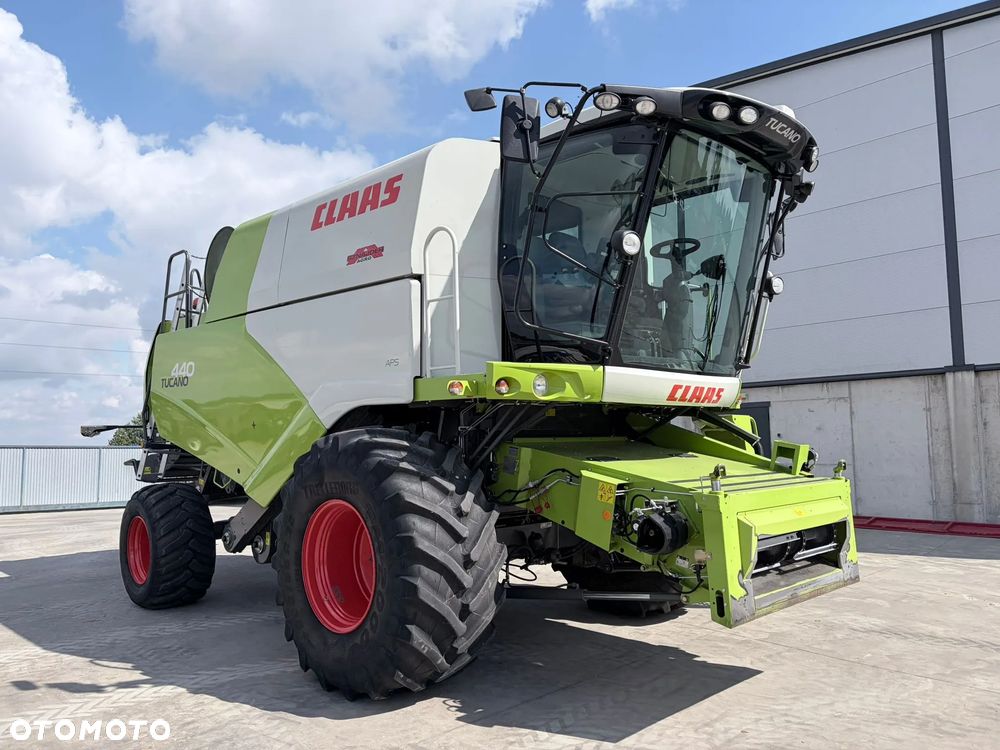 Claas TUCANO 440 - 6