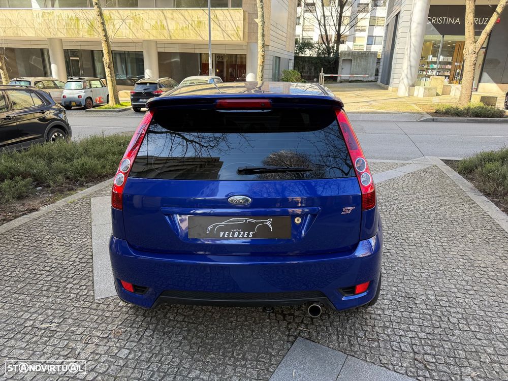 Ford Fiesta 2.0 ST - 14