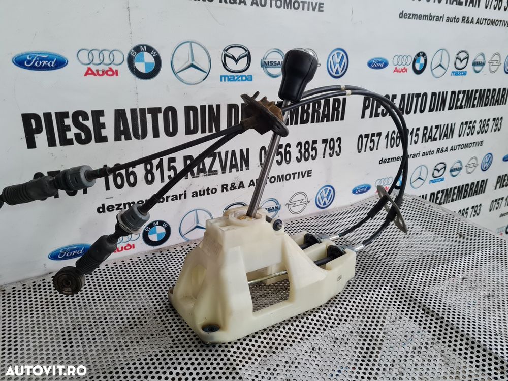 Timonerie Hyundai IX35 2.0 Benzina An 2009-2010-2011-2012-2013-2014-2015 5+1 Trepte 2x4 Motor G4KD Dezmembrez Hyundai IX35 2.0 Benzina 2x4 Cod Motor G4KD An 2009-2010-2011-2012-2013-2014-2015 Volan Stanga - 2