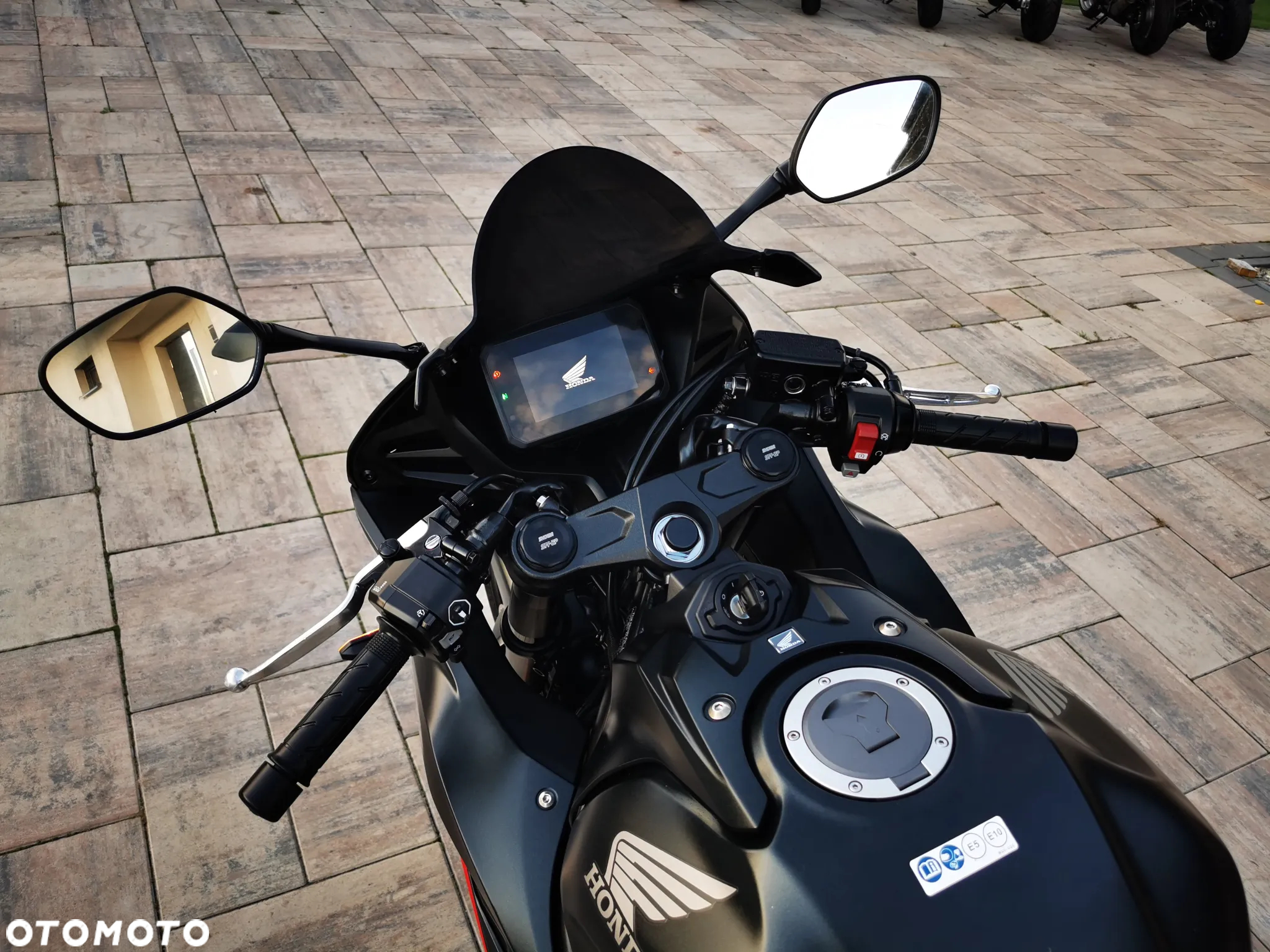 Honda CBR - 15