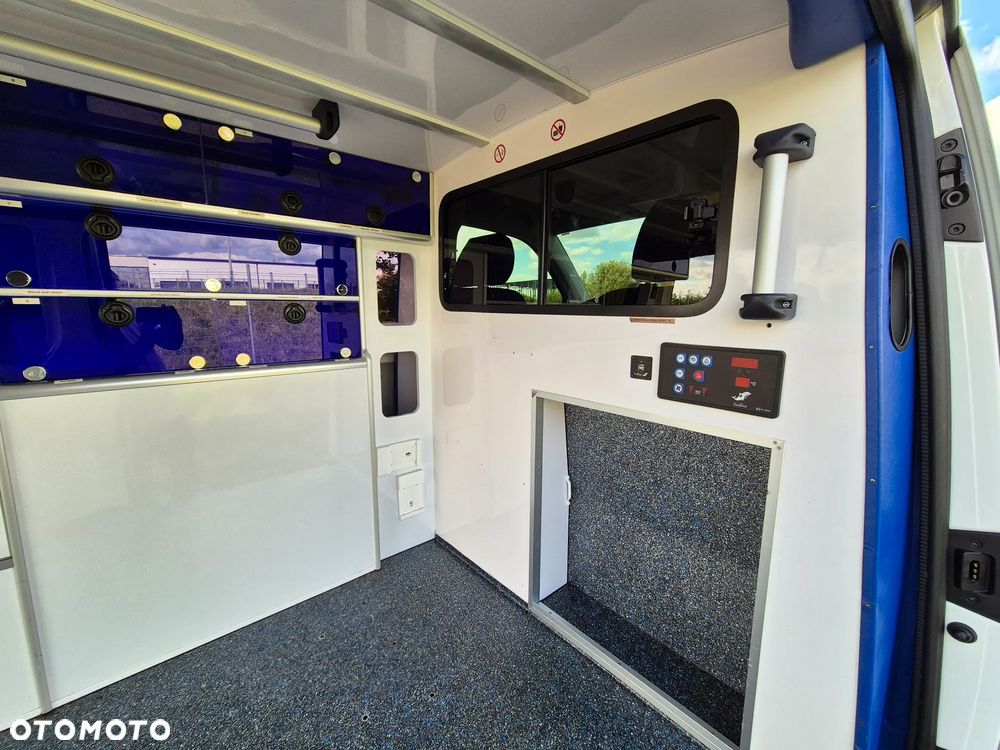 Volkswagen Transporter - 21