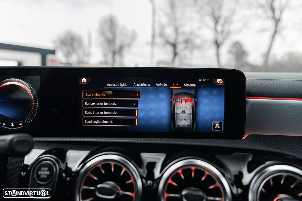 Mercedes-Benz CLA 200 - 45