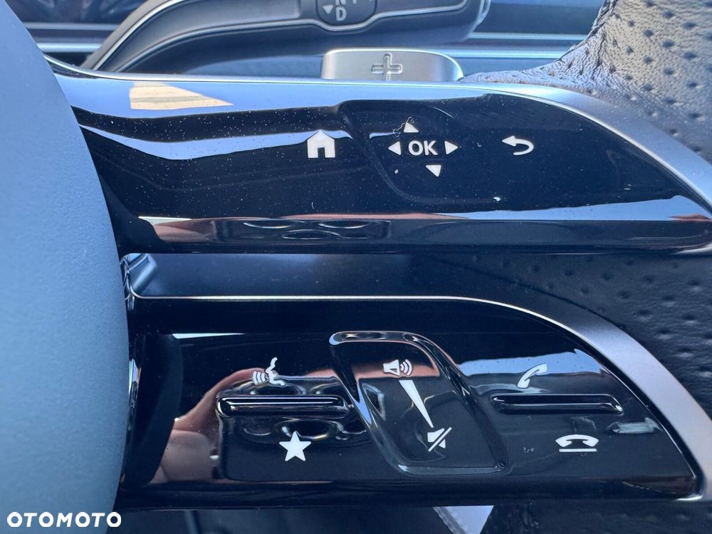 Mercedes-Benz GLS - 29