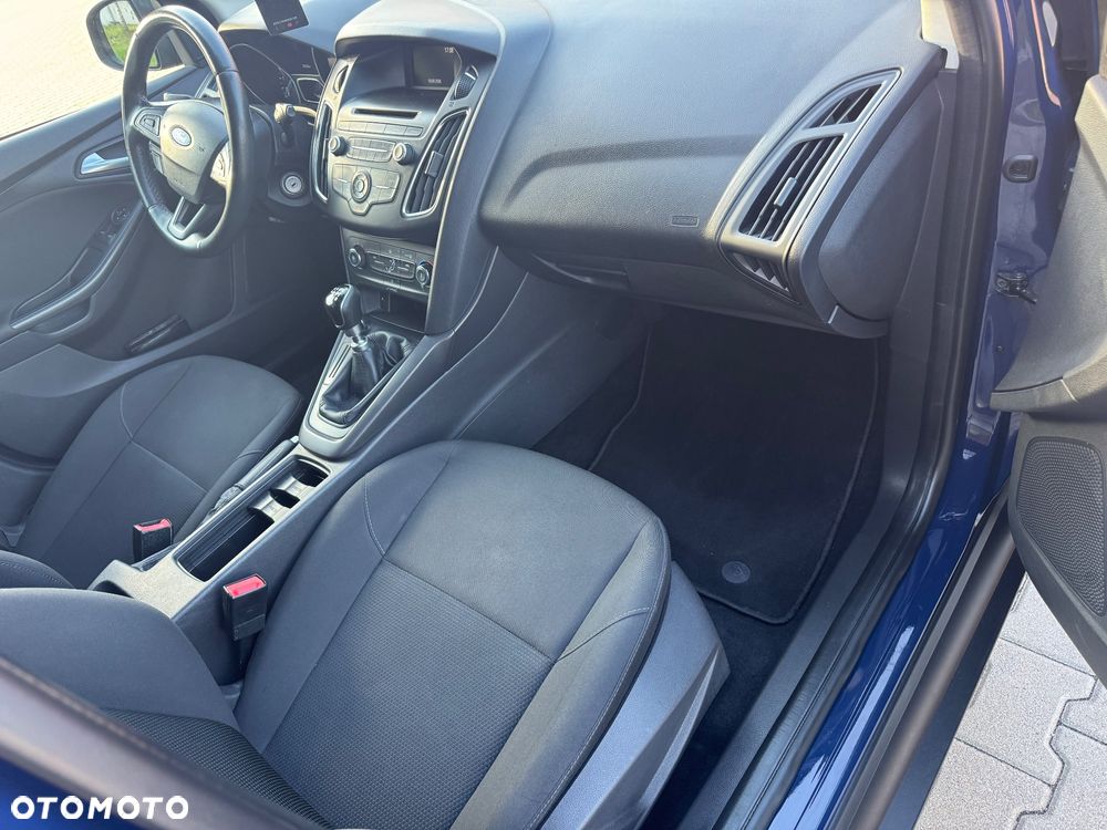 Ford Focus 1.5 TDCi SYNC Edition - 10