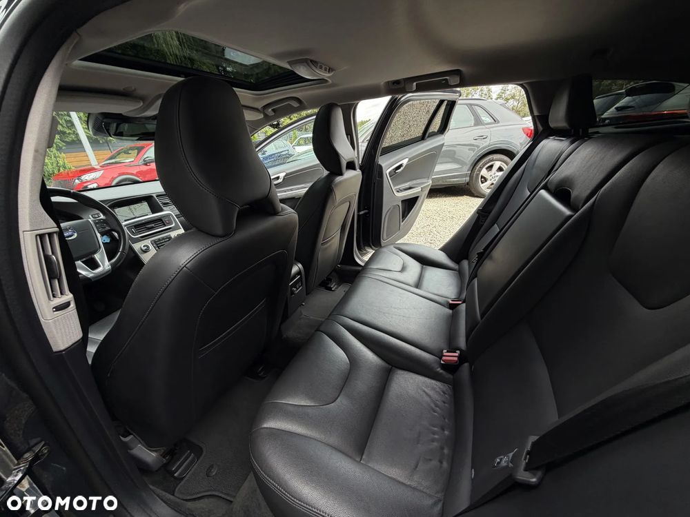Volvo V60 D4 Geartronic Momentum - 20