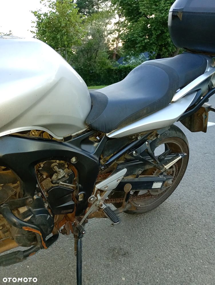 Yamaha FZ6 - 12