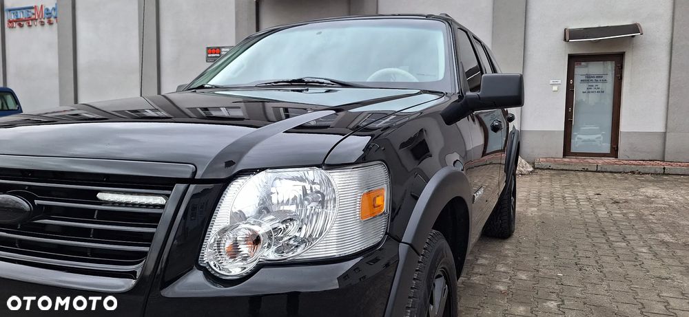 Ford Explorer 4.0 4WD - 33