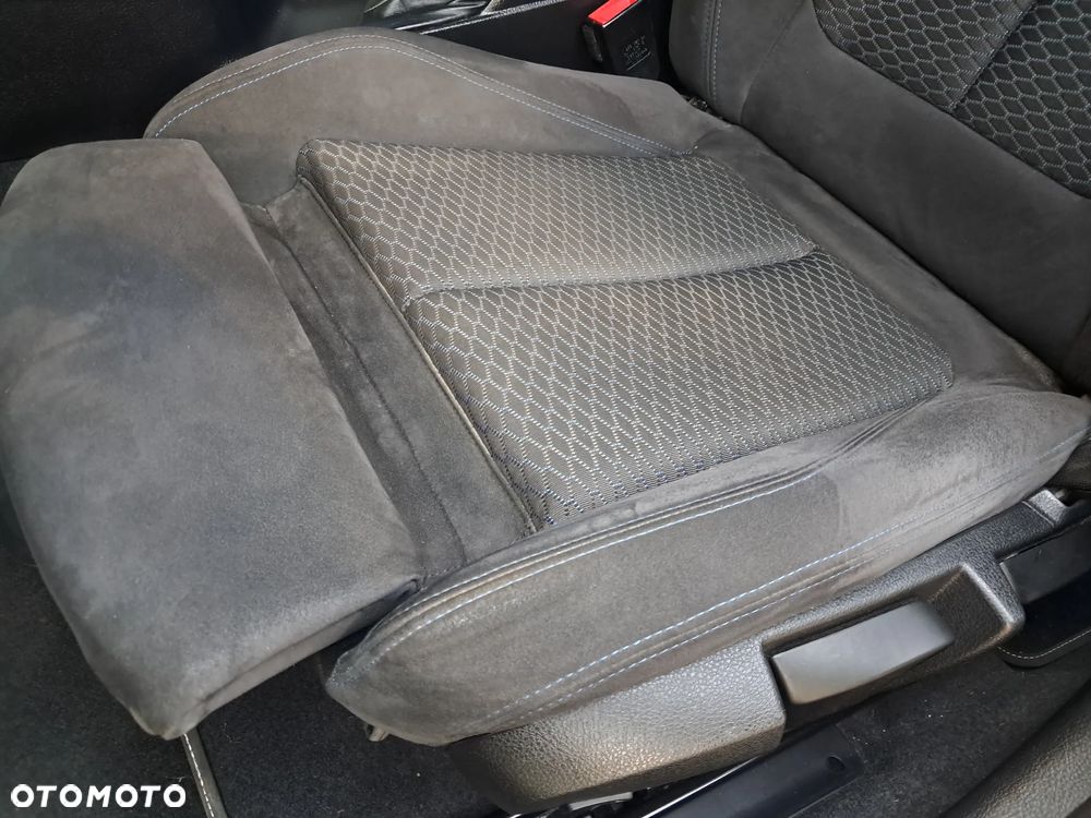 BMW Seria 1 - 16