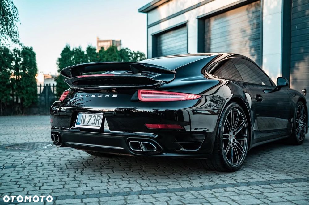 Porsche 911 Turbo - 27