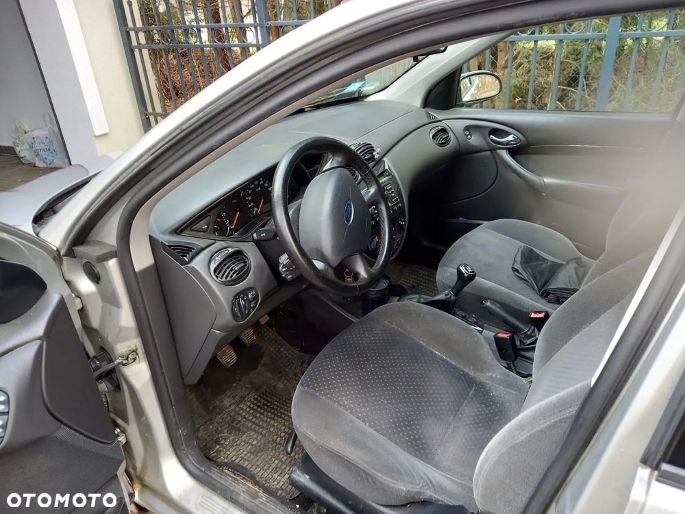 Ford Focus 1.8 Trend - 2