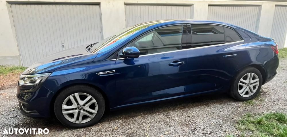 Renault Megane 2019 photo 2