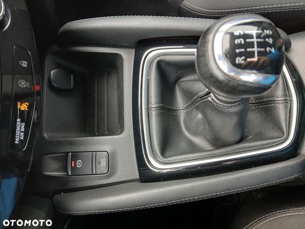Nissan Qashqai 1.2 DIG-T N-Connecta EU6 - 8