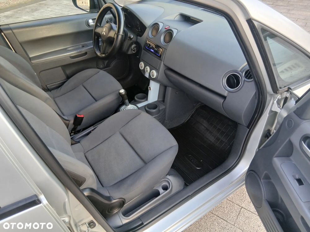 Mitsubishi Colt 1.3 Inform Edition Gold - 7