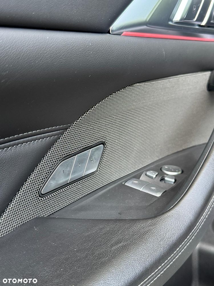 BMW M4 Competition M xDrive sport - 22
