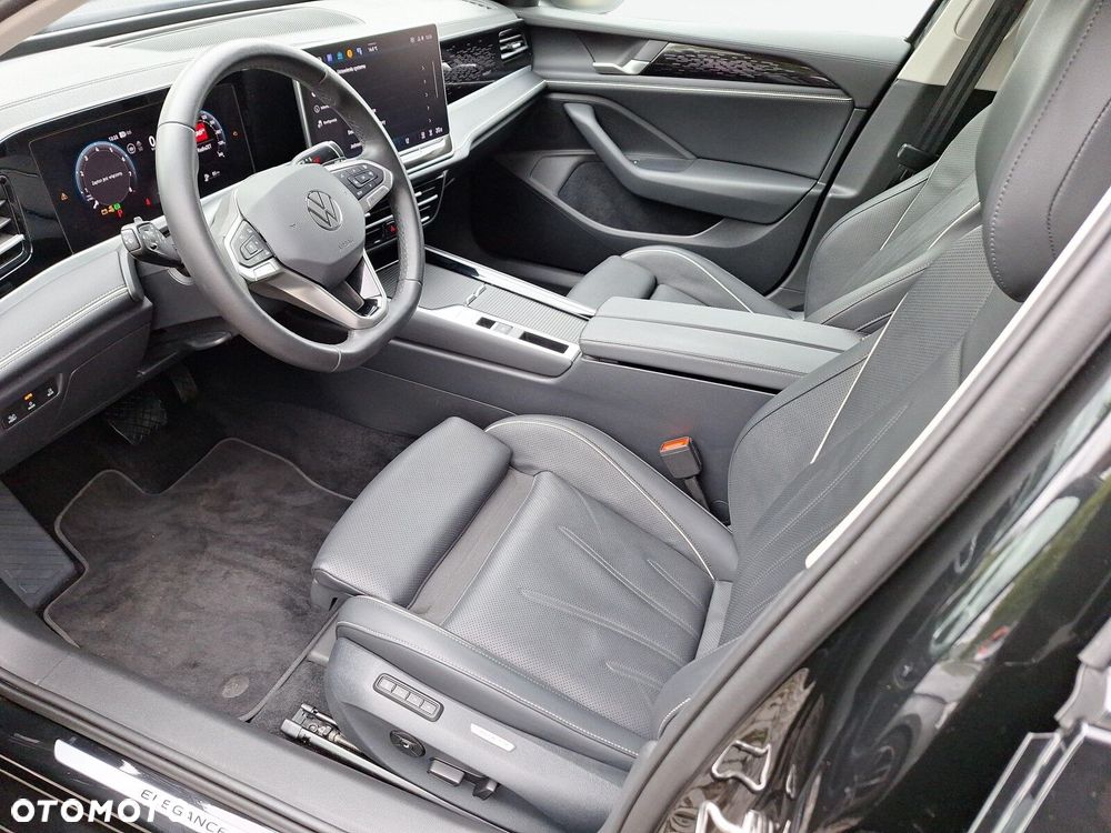 Volkswagen Passat - 11