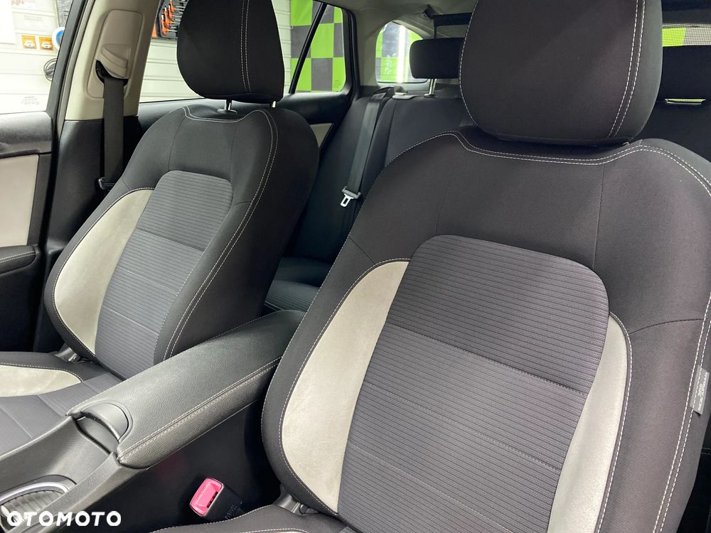 Toyota Avensis 2.0 D-4D Prestige - 13