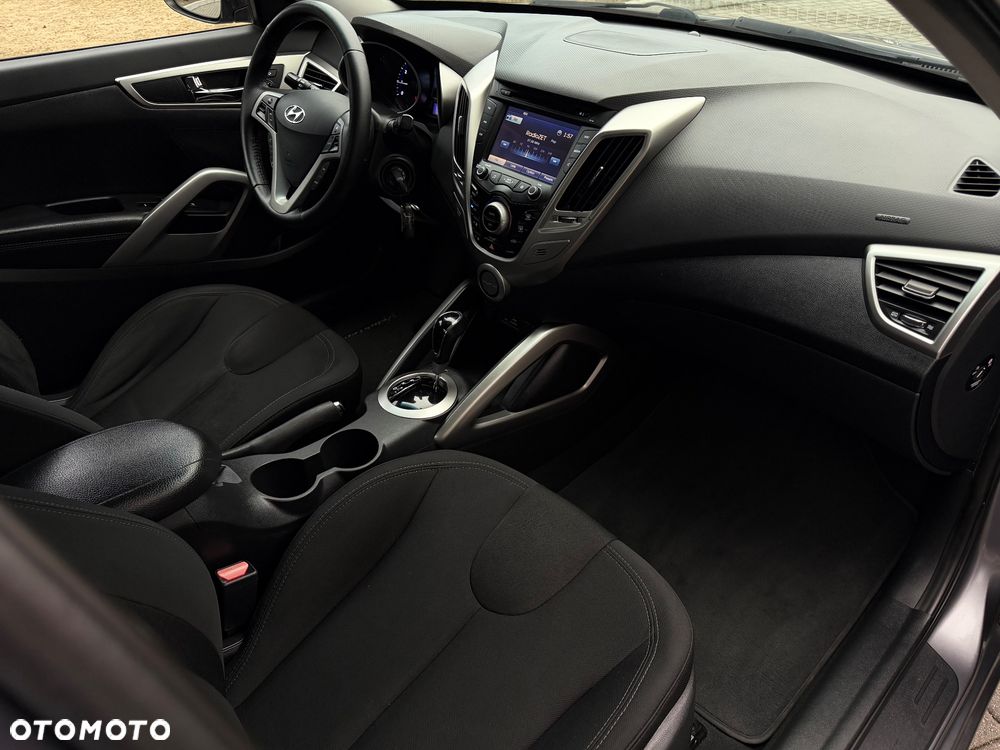 Hyundai Veloster 1.6 DCT Style - 20