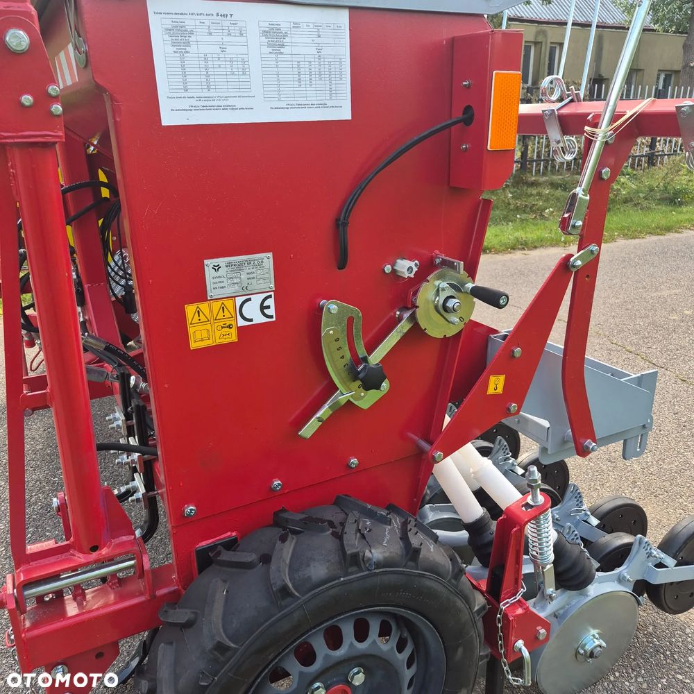 Meprozet Siewnik zbożowy 2-talerzowy S117T MEPROZET 3,0m; Siewnik zbożowy stopkowy-redlicowy S107/2 MEPROZET 2,5m; Siewnik zbożowy stopkowy-redlicowy S107 MEPROZET 3,0m - 10
