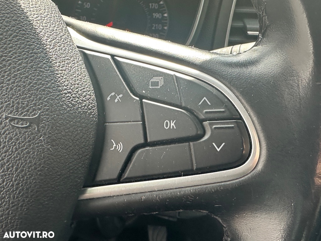 Renault Megane TCe 140 GPF Intens - 11