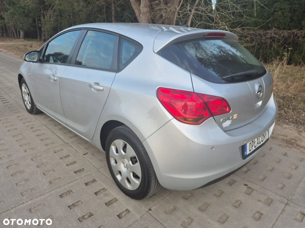 Opel Astra 1.6 Active - 11