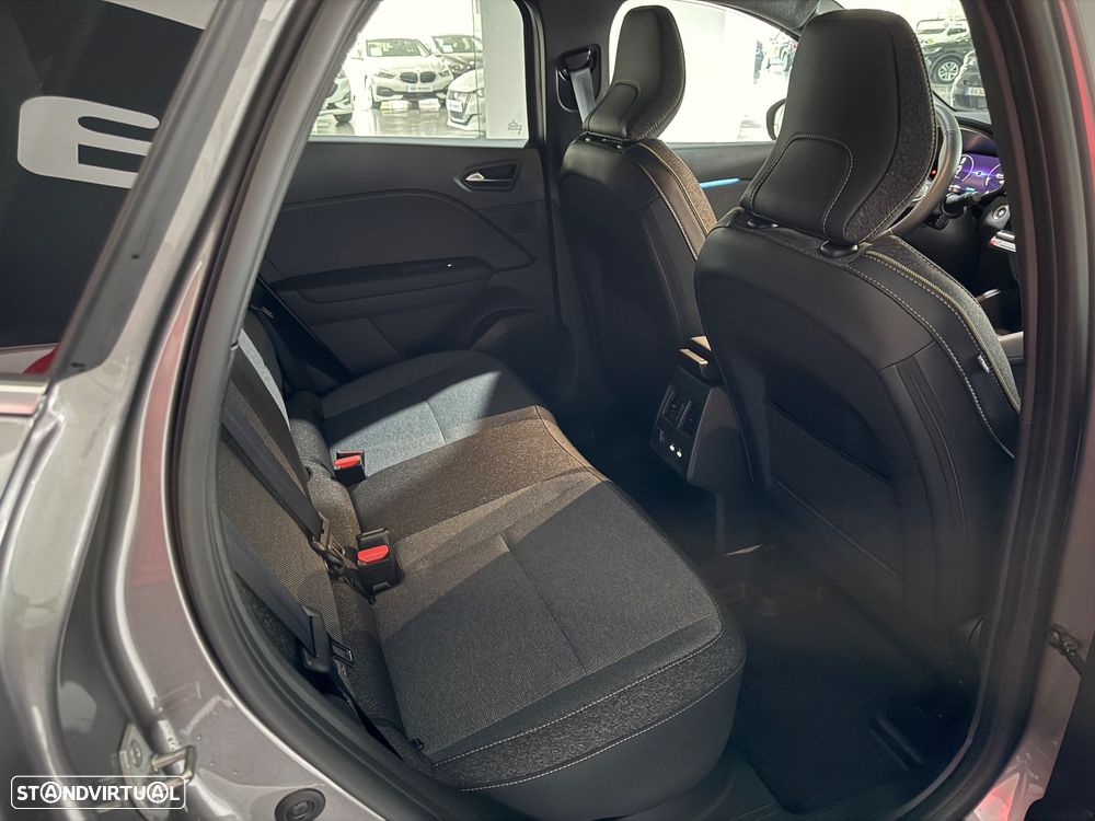 Mitsubishi Grandis 1.3 DI-T Intense 7DCT - 17