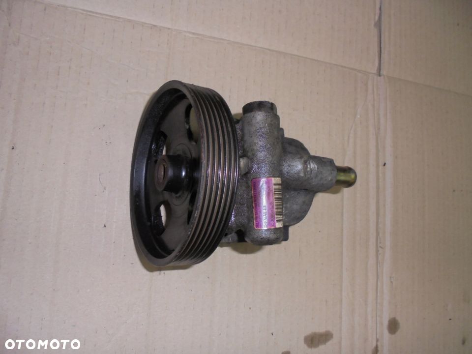 POMPA WSPOMAGANIA LAGUNA II 1.8 16V 8200054528 - 1