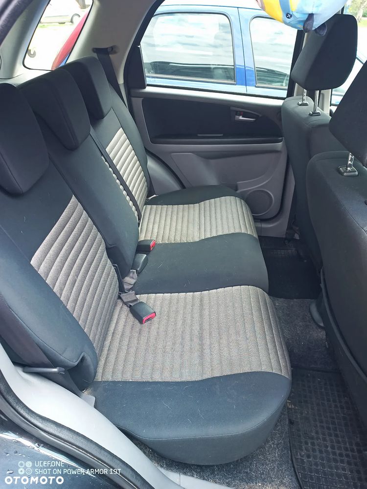 Suzuki SX4 1.6 GS/Premium - 18