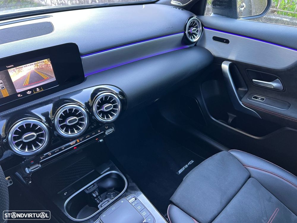 Mercedes-Benz A 250 Limousine e 8G-DCT AMG Line - 27
