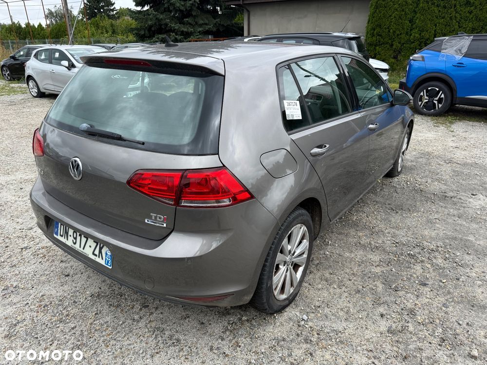 Volkswagen Golf - 2