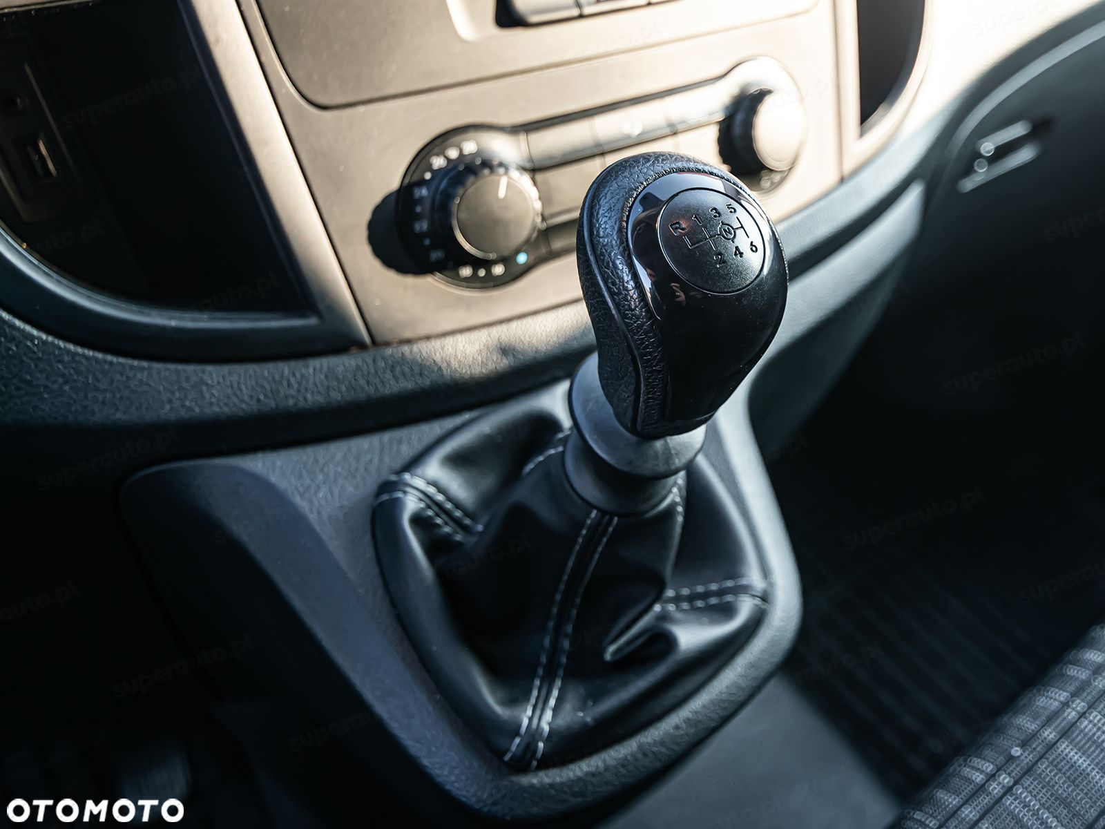 Mercedes-Benz Vito - 21
