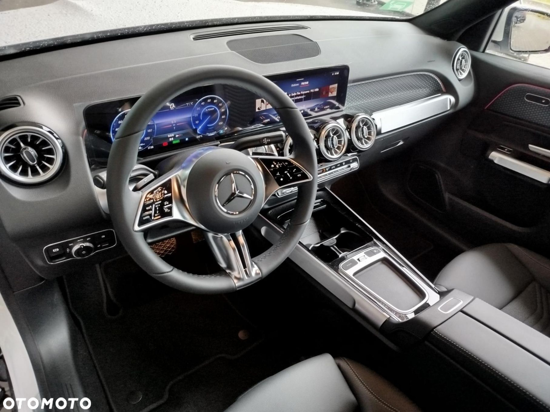 Mercedes-Benz EQB - 6