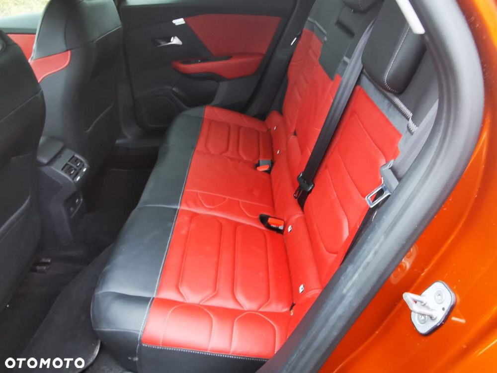 Citroën C4 EV136 50kWh Shine - 22