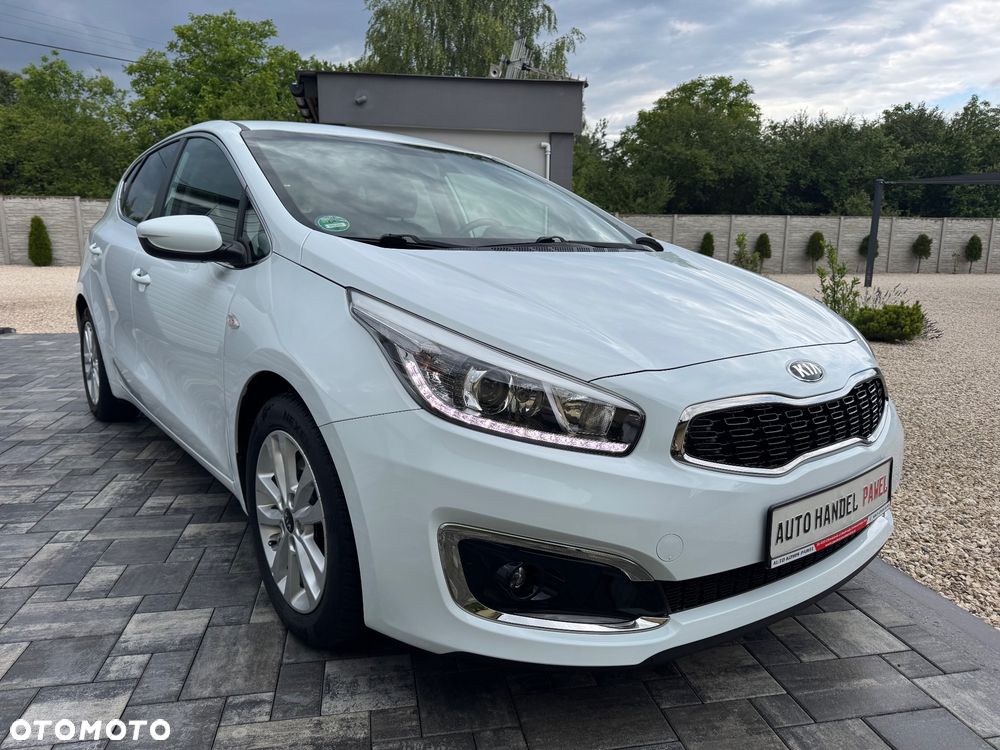 Kia Ceed 1.4 CVVT ISG Dream-Team Edition - 3