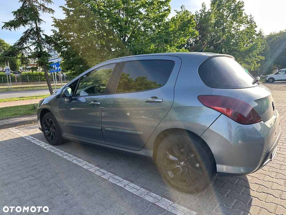 Peugeot 308 1.6 HDi Premium Plus - 3